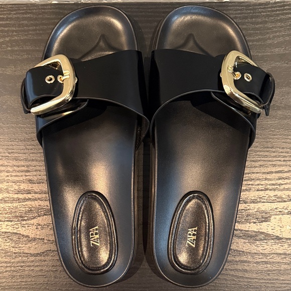 Zara Black Sandals with Gold Accent - Picture 6 of 17